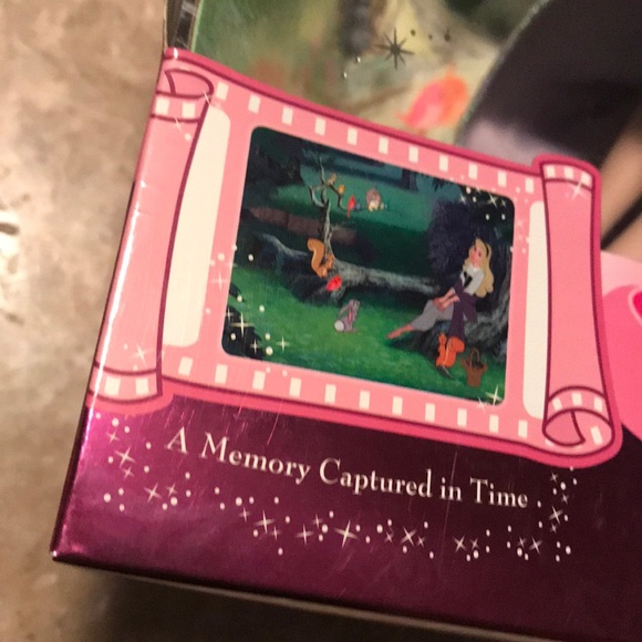 Aurora Sleeping Beauty porcelain doll - Picture 6 of 7